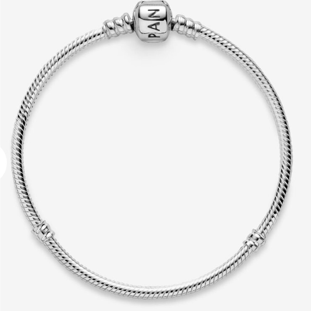 Pandora Elegant Silver Bracelet - Picture 2 of 6